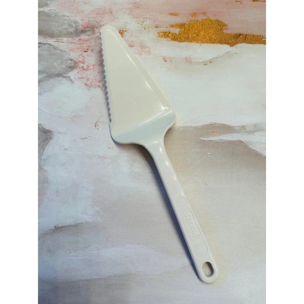 Vintage‎ Pyrex Accessories Cream White Plastic Pie Cake Server Serrated 12